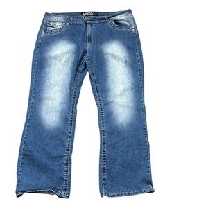 Angels jeans women  sz 22W  or 
Waist is 22.5”x2= 45”x 30”, some white wash .